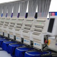 ПРОМЫШЛЕННАЯ ВОСЬМИГОЛОВОЧНАЯ ВЫШИВАЛЬНАЯ МАШИНА VELLES VE 1508 FAS-CAP поле вышивки 400 х 450 мм